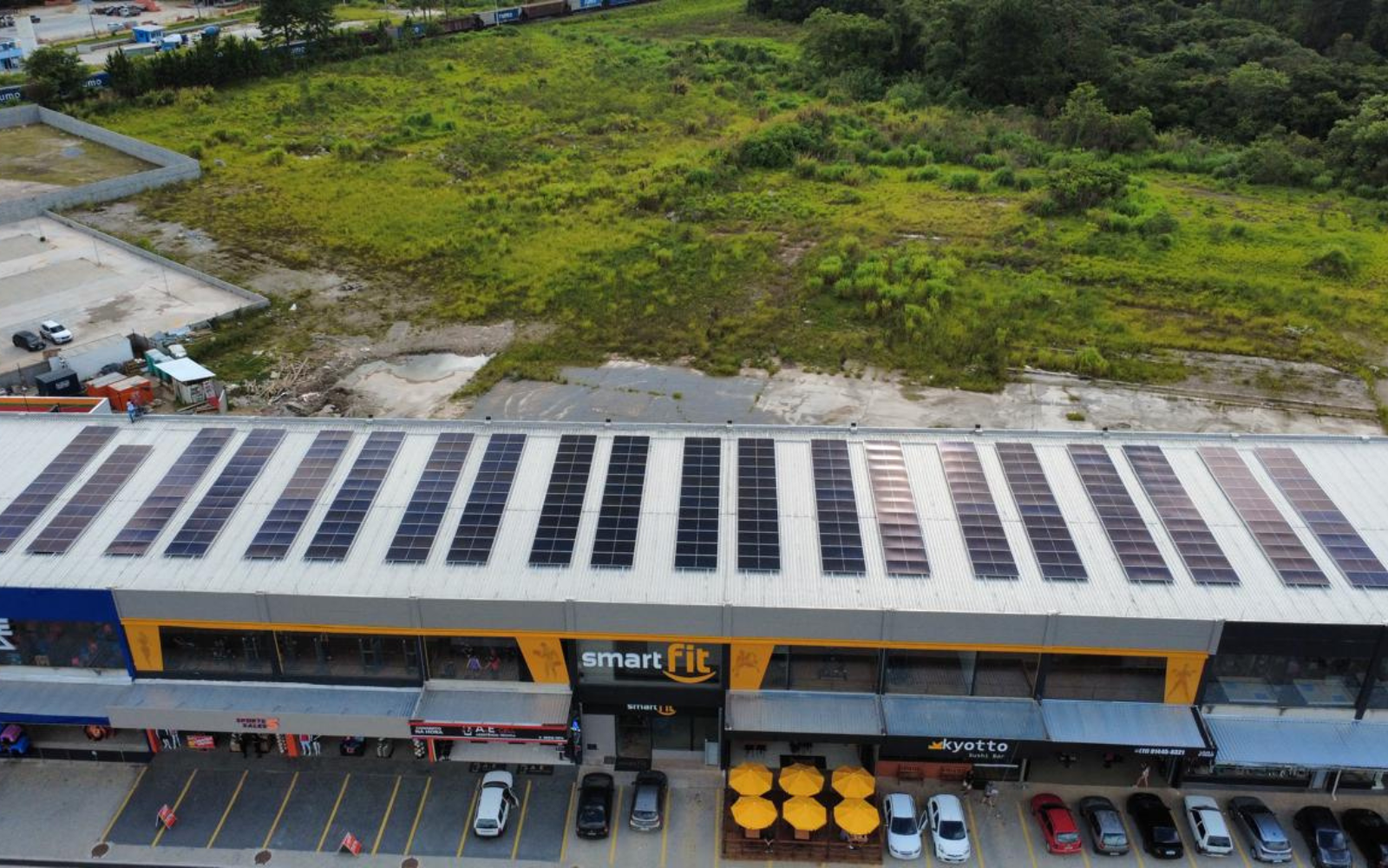 Usina Fotovoltaica Comercial e Industrial Turn-Key Instalada pela ElectROM Engenharia